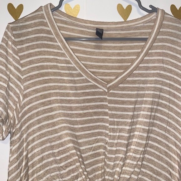 Alya twist front stripe tee - Picture 2 of 6